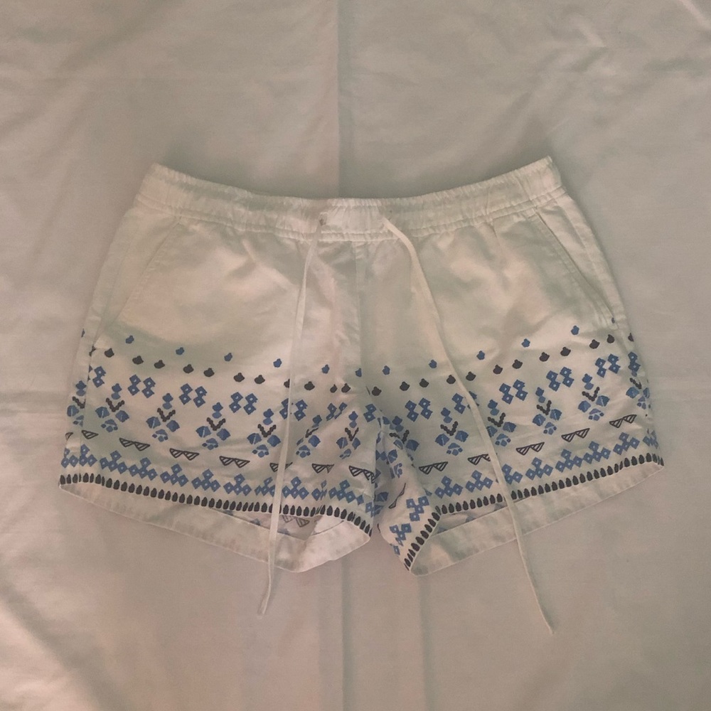 Vineyard Vines White Geo Print Shorts